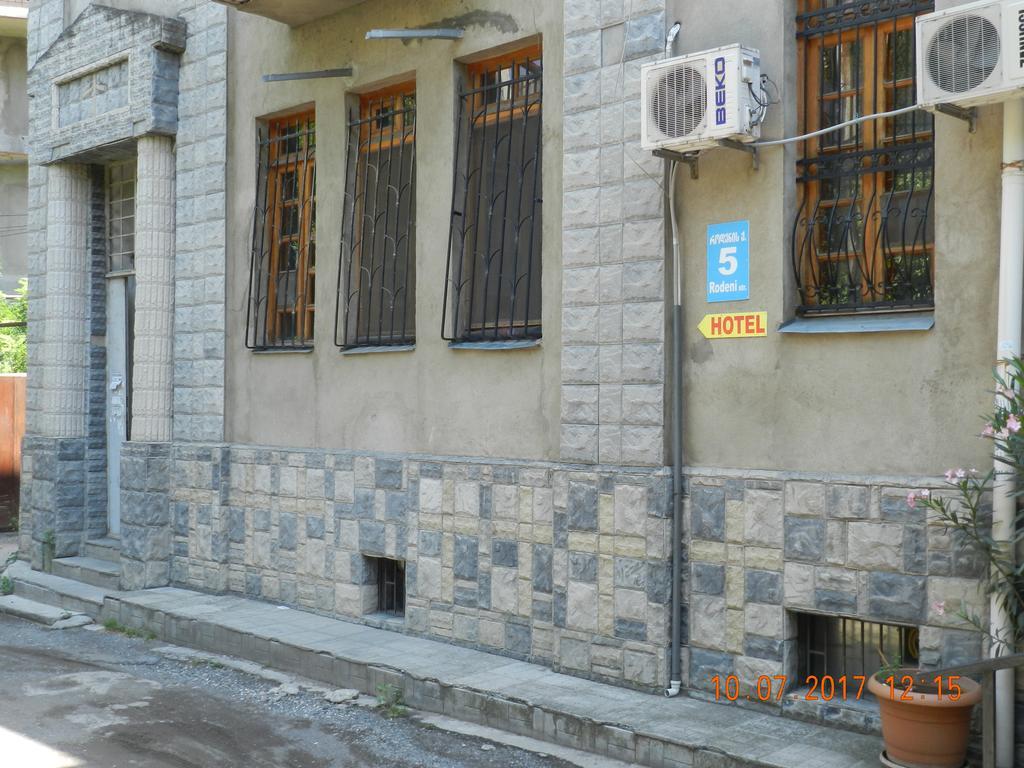 Room 404 Guest House Tbilisi ภายนอก รูปภาพ