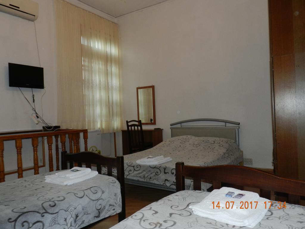 Room 404 Guest House Tbilisi ภายนอก รูปภาพ