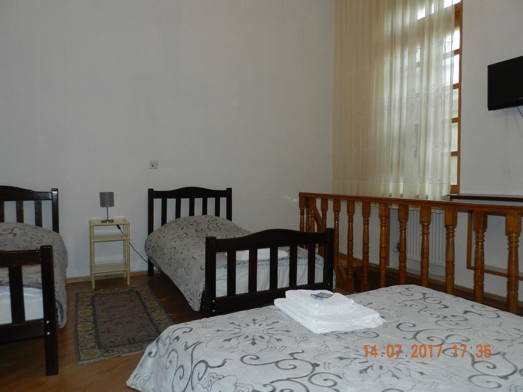 Room 404 Guest House Tbilisi ภายนอก รูปภาพ